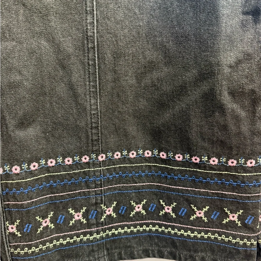 Denim&Co Women's Dark Gray Embroidered Jean Jacket